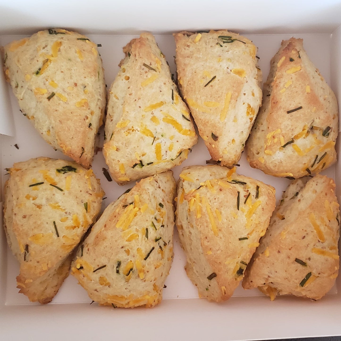 Cheddar Chive Scones (8)